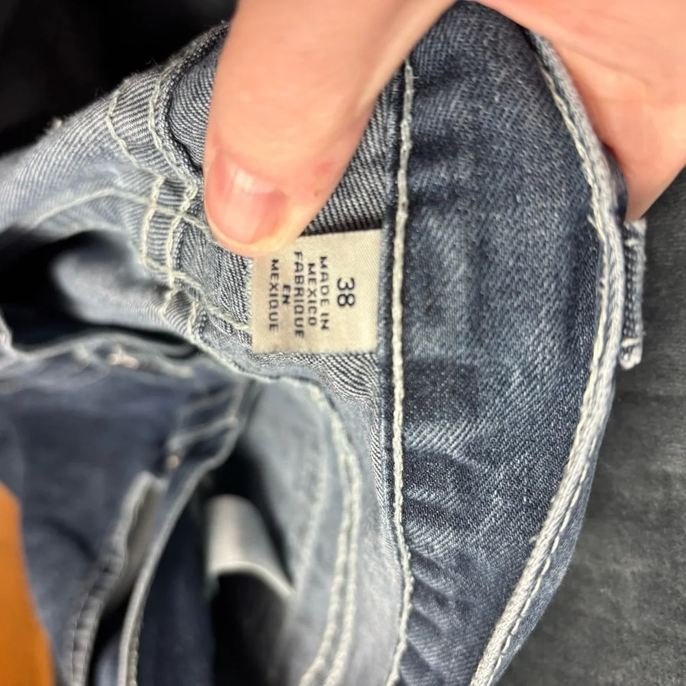 True Religion Blue Straight Jeans with Distressed Look Men’s 38 x 31
